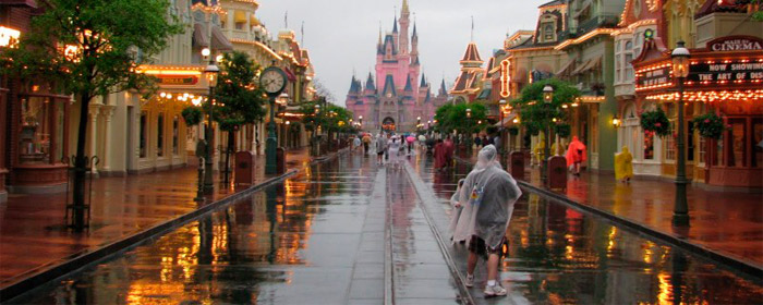 Orlando em Setembro: capa de chuva sempre na mochila.