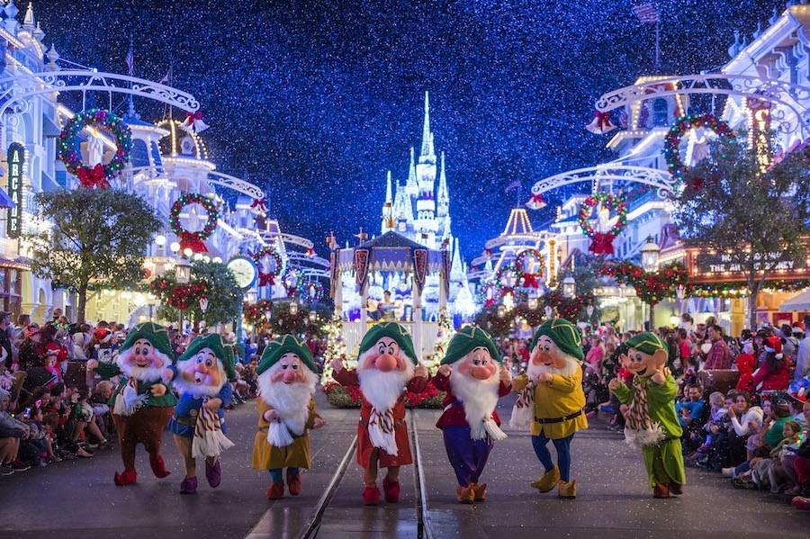 Disney decorada para o Natal em Novembro.